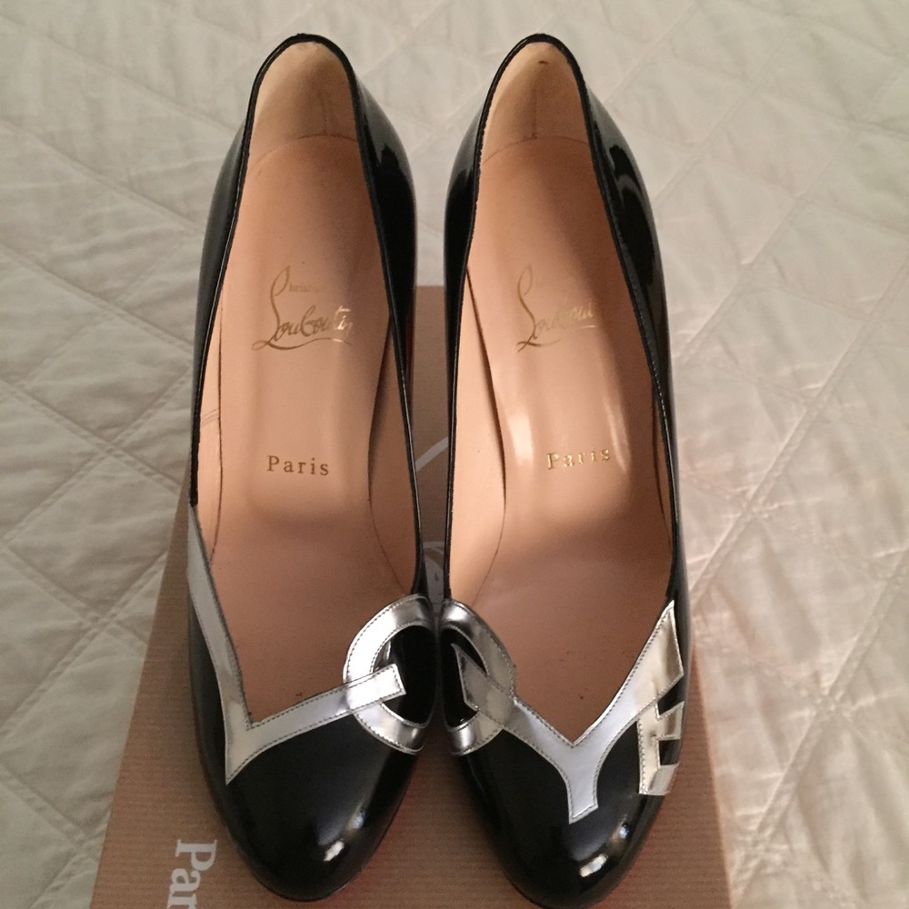 Authentic brand new Louboutin size 38.5 LOVE heels